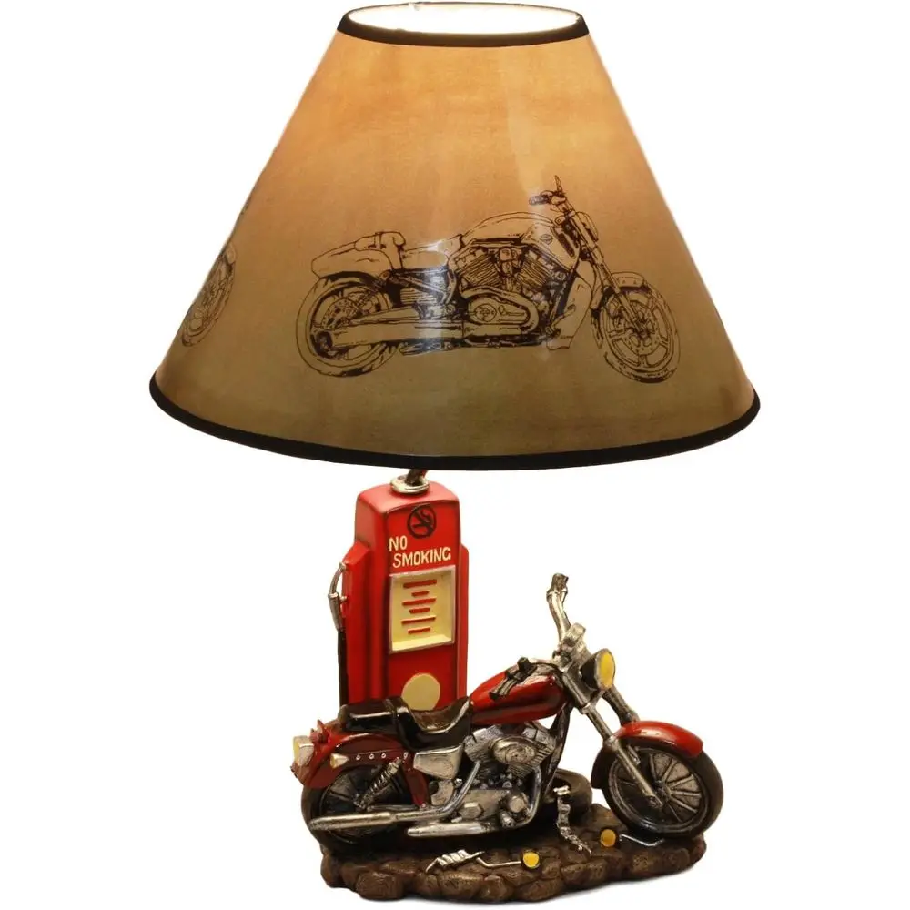 Home Decor Theme - ヴィンテージレトロな赤いオートバイのガソリンスタンド風デスクランプ、高さ19インチ、ルート66をテーマにした家の装飾アクセント