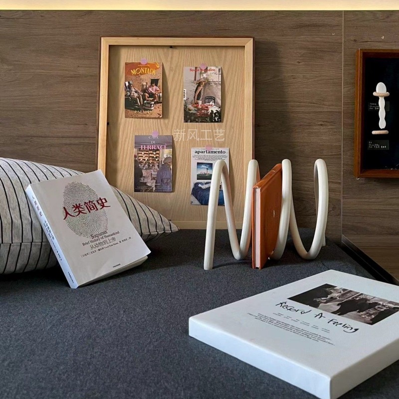 クリエイティブミニマリストメタルマガジンラックデスクトップブ - Home Decor Magazine のレビューと価格
