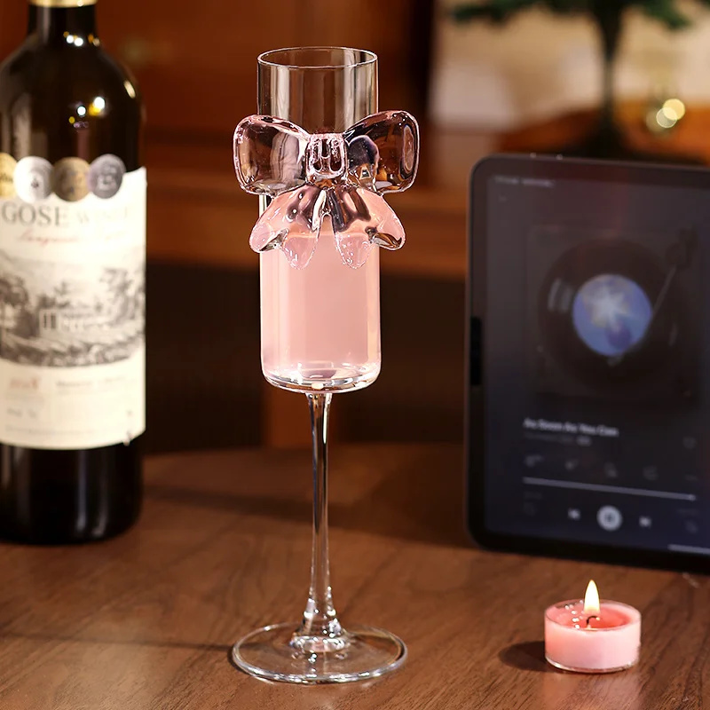 ウェディング風のリボンが付いたY2Kデザインのワイングラス、 - Home Decor Y2K のレビューと価格